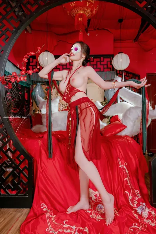 NEW PHI PHI - DA TRẮNG DÁNG ĐẸP M65, GẦM CAO MÁY THOÁNG CỰC KỲ CHIỀU KHÁCH.