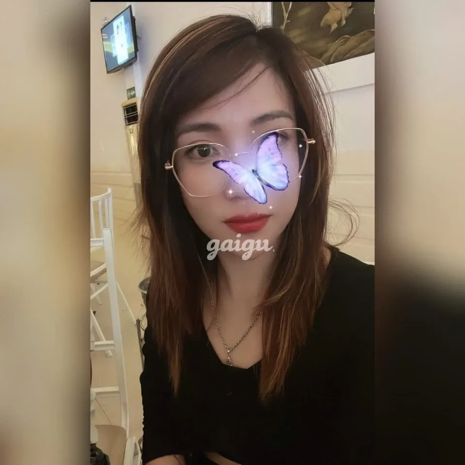 GÁI DÂM BÉ TRÀ LÀM TÌNH BAO PHÊ CHIỀU KHÁCH NHƯ THƯỢNG ĐẾ - Gái gọi 777