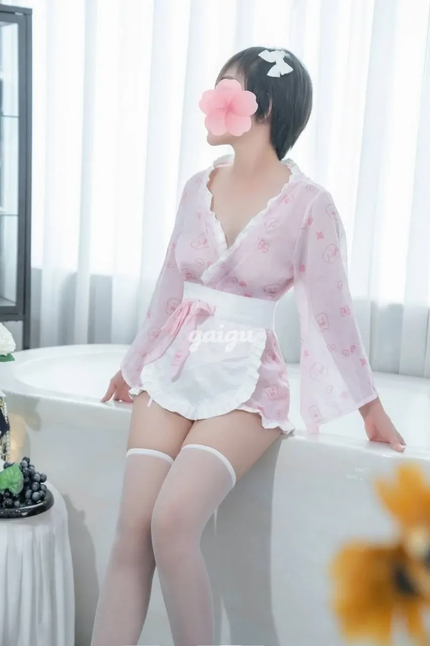 HOÀNG YẾN EM GÁI QUÊ DỄ THƯƠNG CHIỀU CHUỘN KHÁCH HÀNG MỚI VÀO NGHỀ - Gái gọi 777