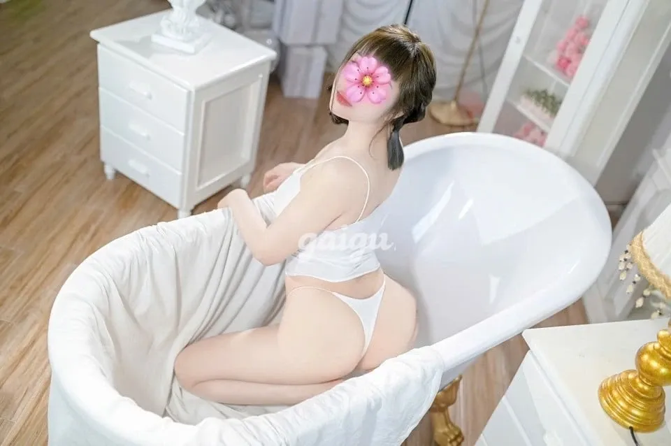 Gái gọi 777 - NGỌC LANDA TRẮNG VÚ TO LÀM TÌNH CHUYÊN NGHIỆP