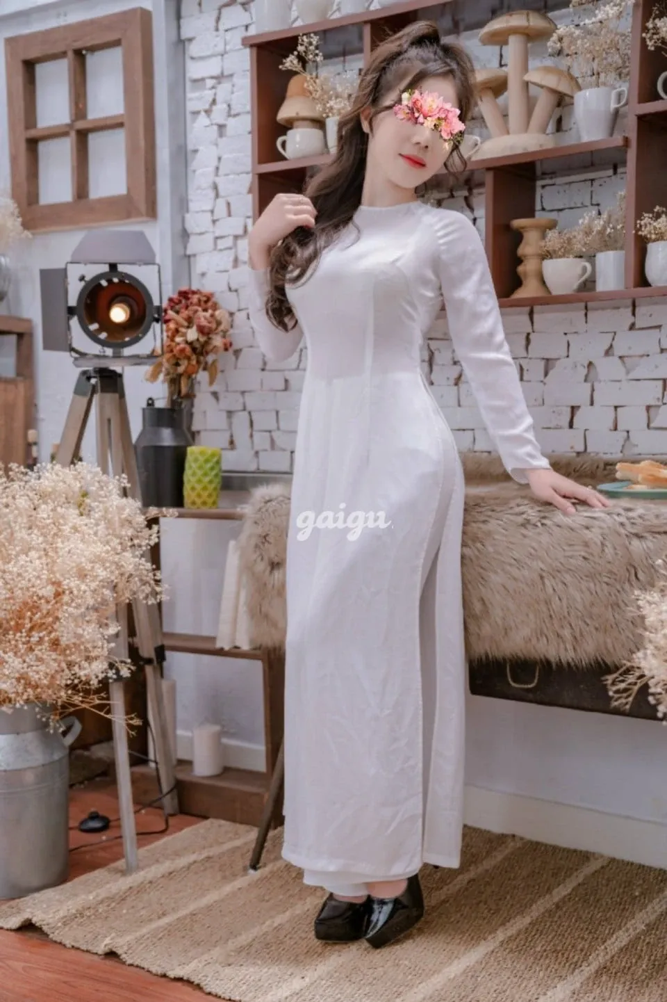 NGỌC NHI XINH ĐẸP SEXY NỒNG NÀN VÀ QUYỄN RŨ - Gái gọi 777