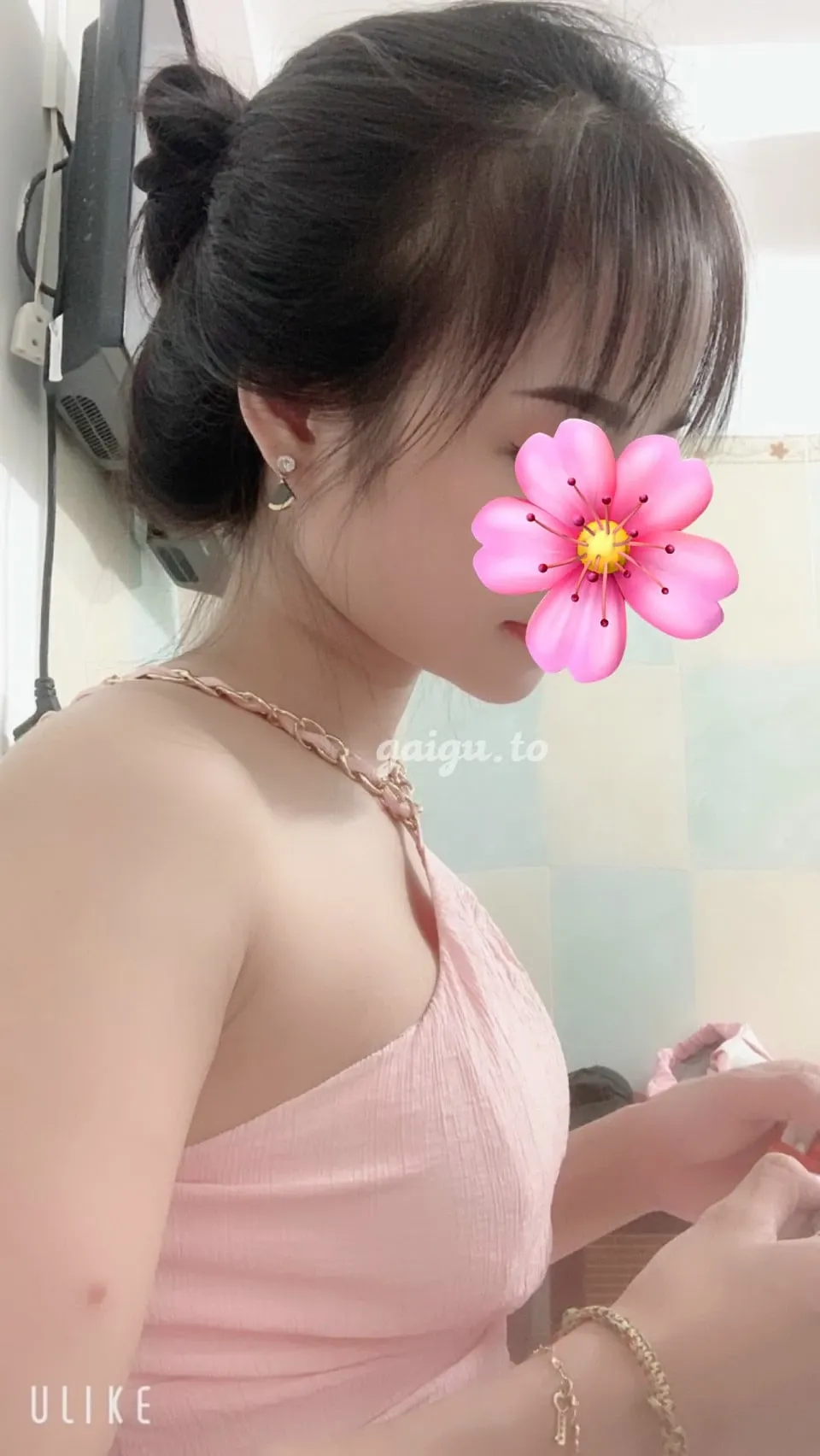 Thủy Tiên Em sinh viên xinh đẹp không tùy vết