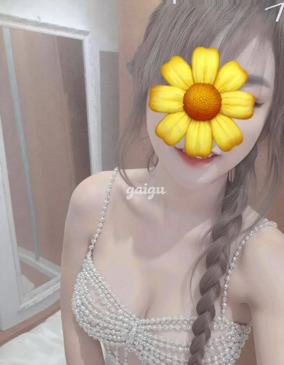 Tiểu  vy Cô bé 2003  cực kỳ xinh đẹp và đáng yêu