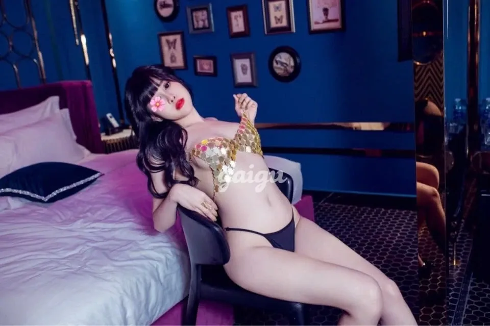 TIỂU MÀN THẦU Face Xinh Đỉnh Cao Tình Dục - Gái gọi 777