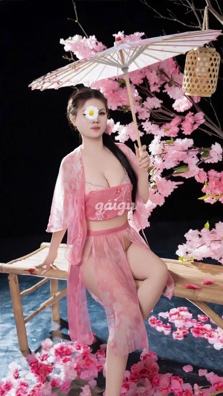 Wendy Thân hình đồng hồ cát ngực nở mông to doggy phê tới nóc - Gái gọi 777