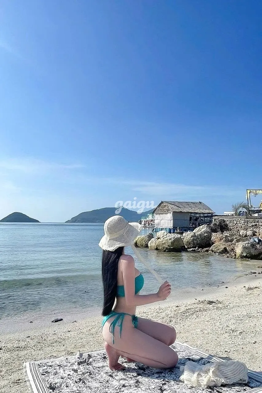 Hàng Cao Cấp  Bé Sam  Hot Girl Sài Thành Bím Múp Vú Ngon - Gái gọi 777