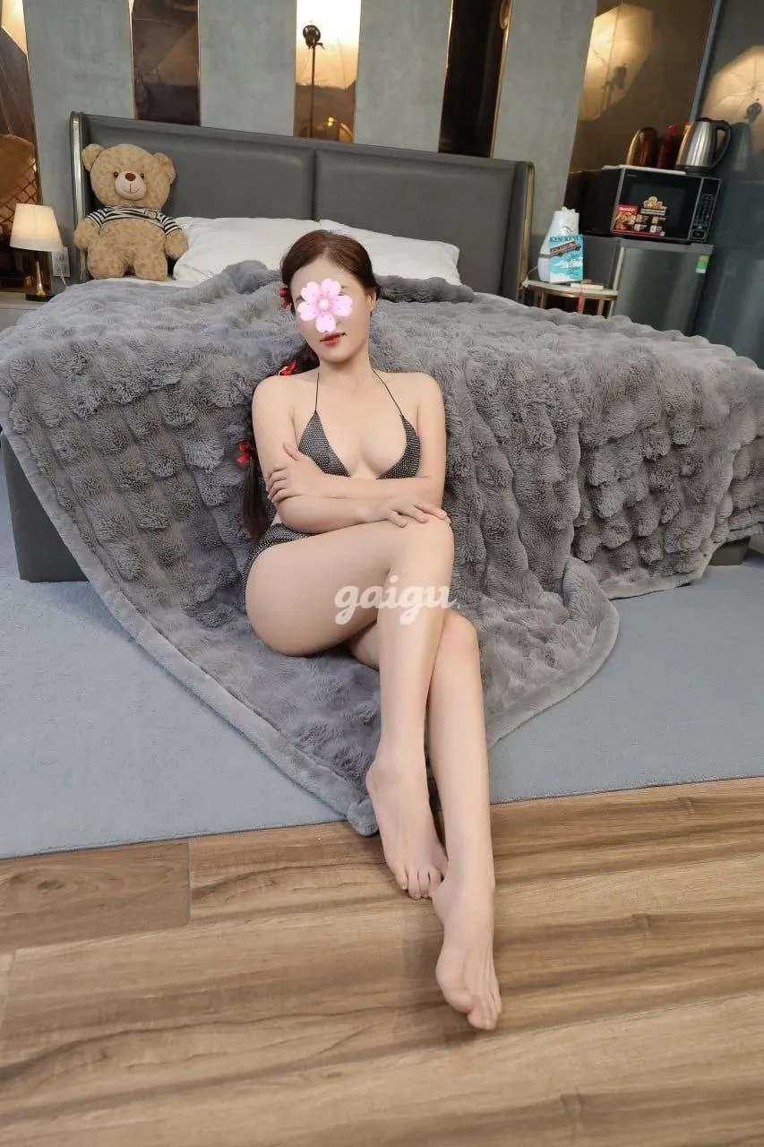 New 100 Hà Linh- Em gái miền tây cực chiều khách