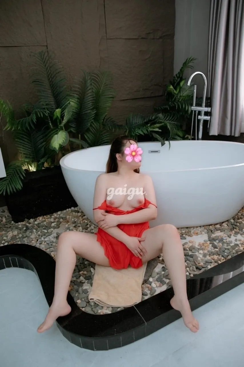 PÉ SINMặn Mà - Nhiệt Tình - Chiều Khách