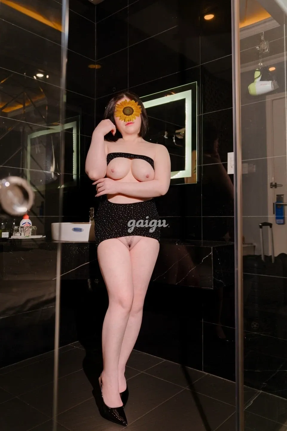 THANH HẰNG TRẮNG NỎN NÀ NGỌT NƯỚC THÂN THIỆN NHIỆT TÌNH - Gái gọi 777