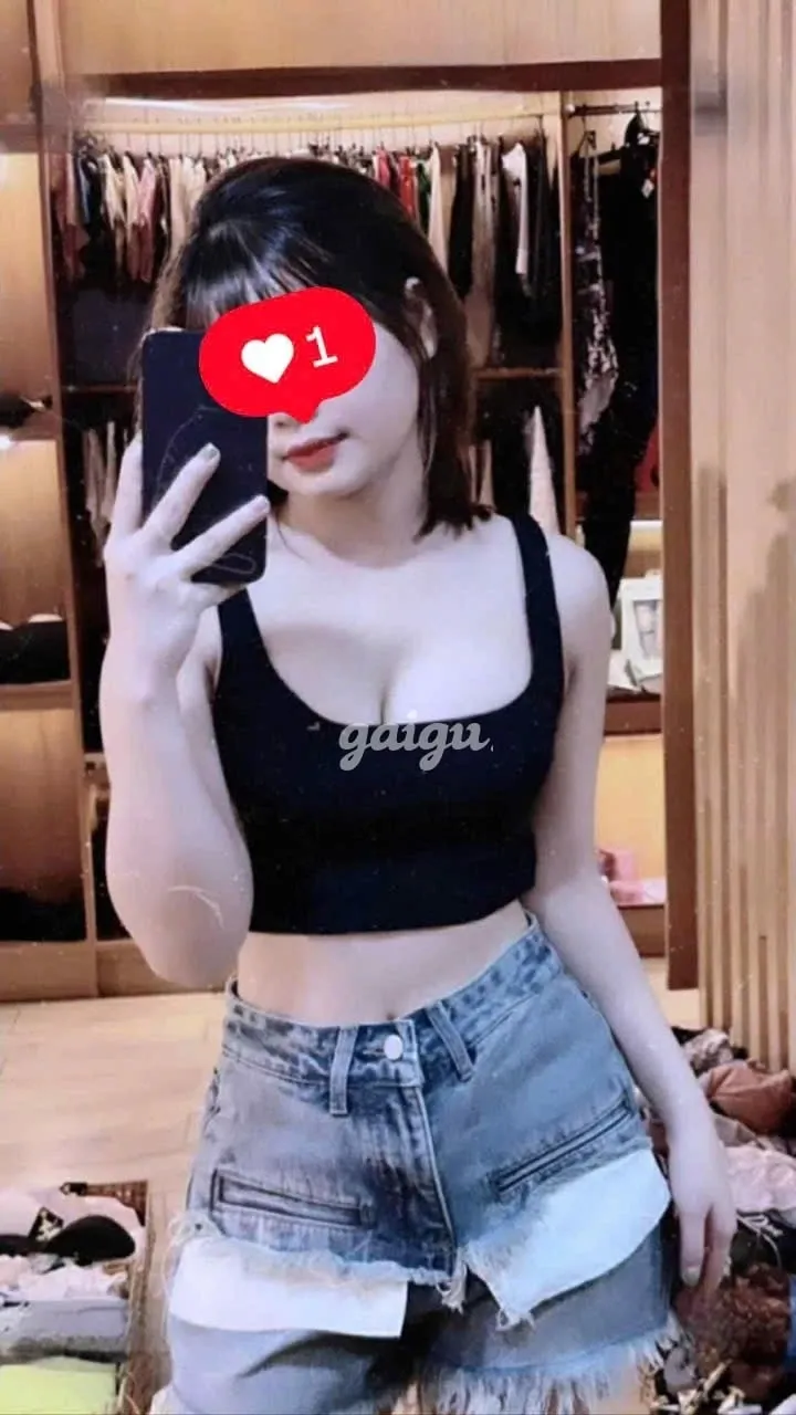 Linh NhiHÀNG HÓT BÍM SIÊU ĐẸP HỒNG HÀO VÍP - Gái gọi 777