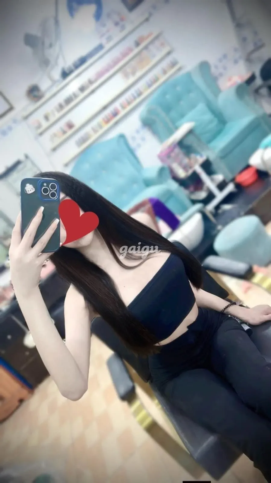 NGÂN LINH  XINH ĐẸP LẦN ĐẦU TIÊN XUẤT HIỆN