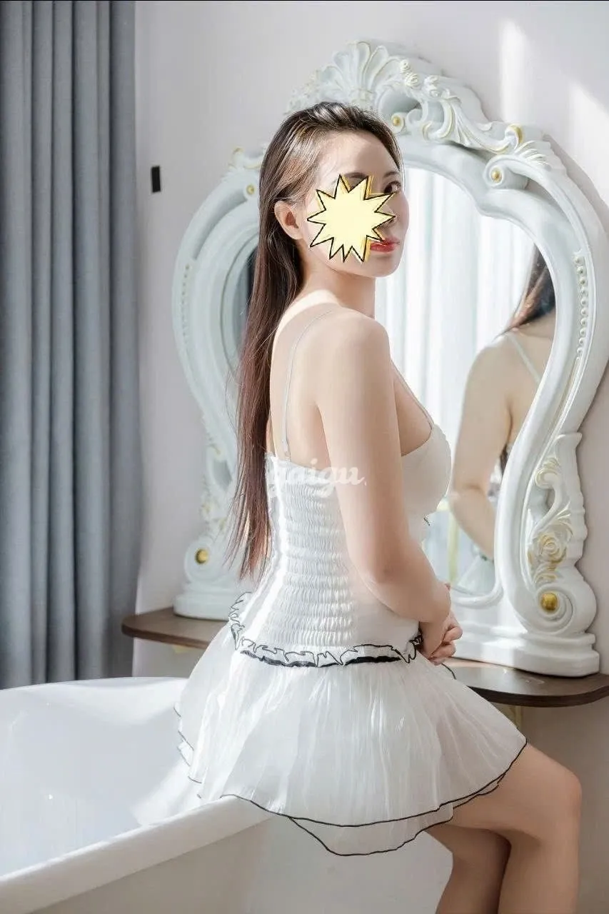 BAO PHÒNG Hồng Anh - Dâm Nữ Nhiệt Tình  Phục Vụ Some - Gái gọi 777