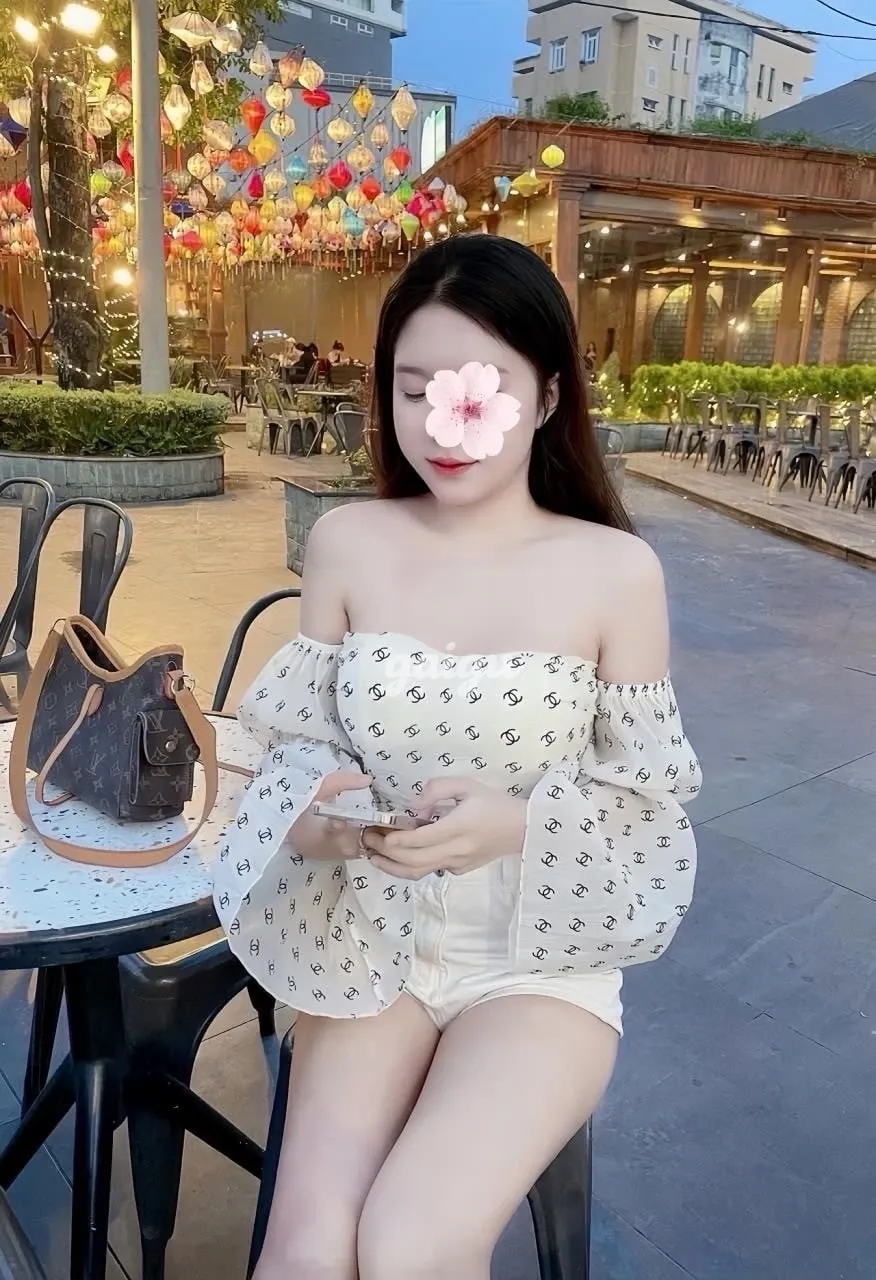 PHƯƠNG NHI 2K4 VẺ ĐẸP RẠNG RỠCẶP VÚ NON TƠ CHẤT LƯỢNG NGUYÊN VẸN - Gái gọi 777