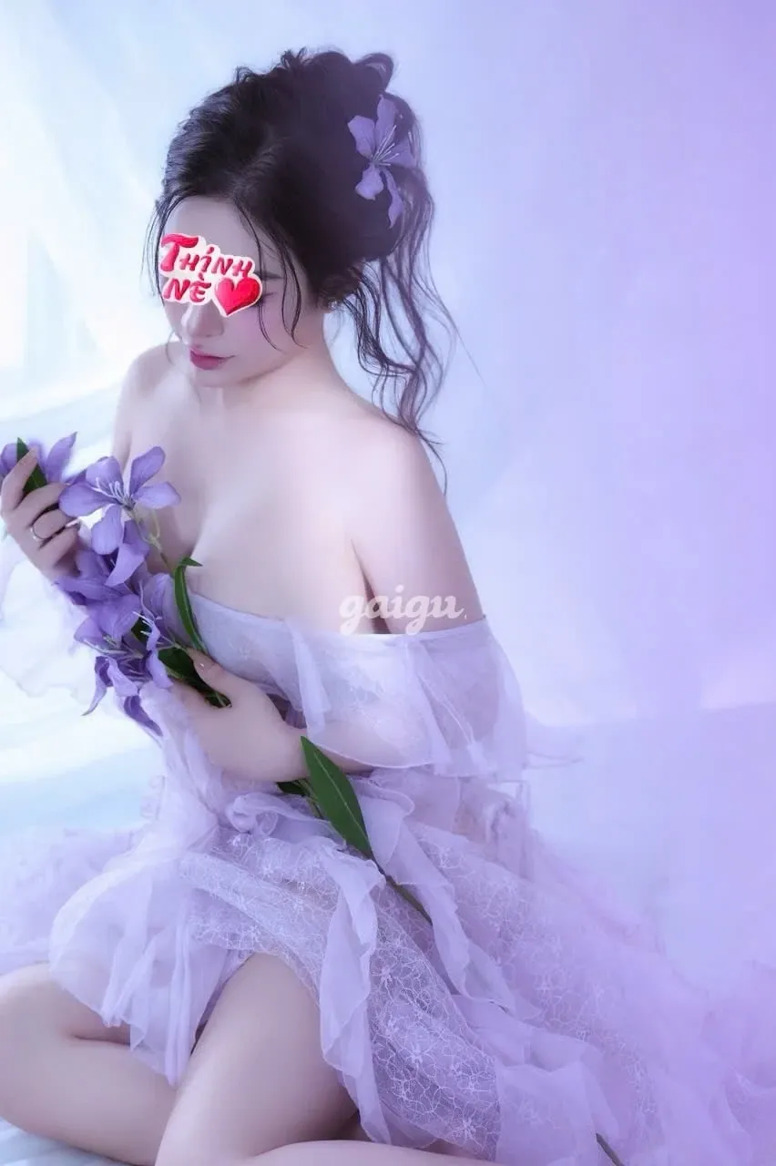 Quỳnh Như Nuru - Hàng Mới Mặt Dâm Thân Hình Bốc Lửa Vô Cùng Quyến Rũ - Gái gọi 777