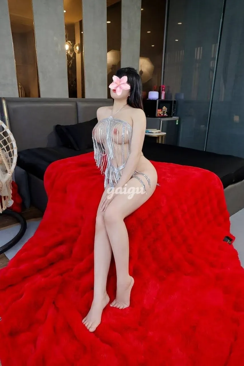 Amy - BABY GRIL NGỌT NGÀO - CÓ MASSAGE -LÀM TÌNH ĐIÊU LUYỆN - BÍM MÚM CO BÓP - NGOAN CỰC CHIỀU