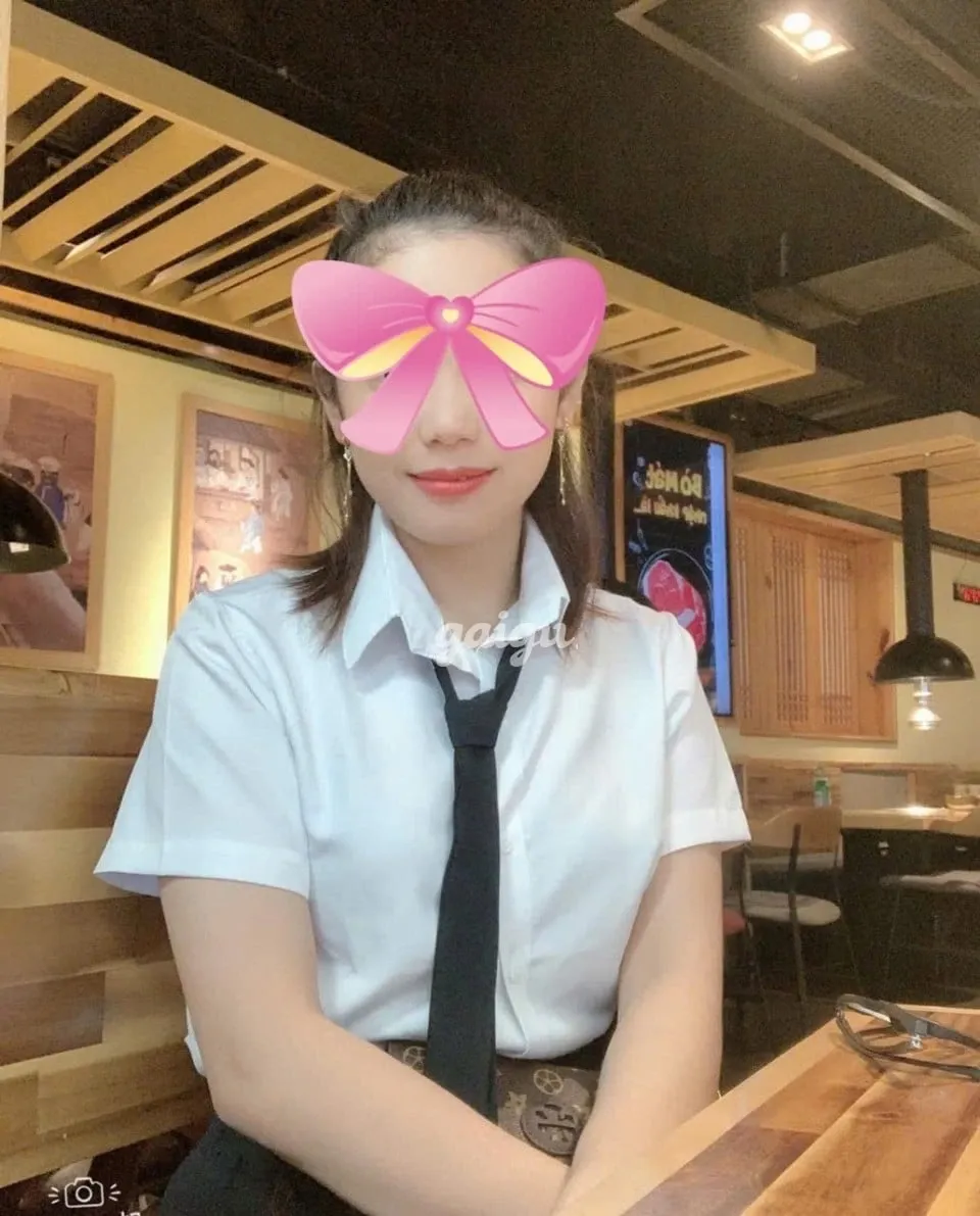 BÉ THÚY XINH XÂN VÚ ĐẸP BODY NUỘT NÀ HÀNG MỚI VỪA ĐI LÀM