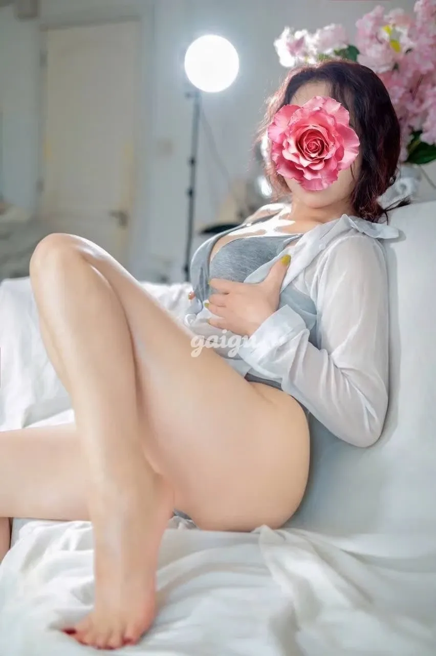 BẢO NGỌC XINH DÂM NỮ THỜI HIỆN ĐẠI LÀM TÌNH NHƯ PHIM SEX NHẬT - Gái gọi 777