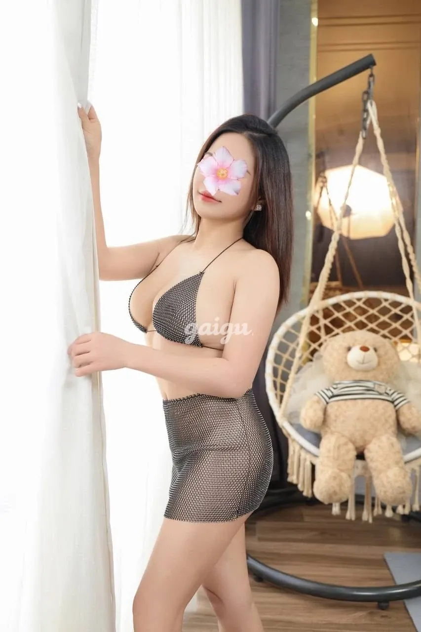 Dung Nhi - Không Phải Quá Lời Chứ Em Này Vô Cùng Tuyệt Vời