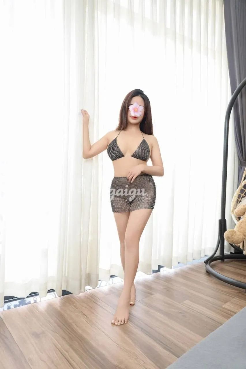 Dung Nhi - Không Phải Quá Lời Chứ Em Này Vô Cùng Tuyệt Vời - Gái gọi 777