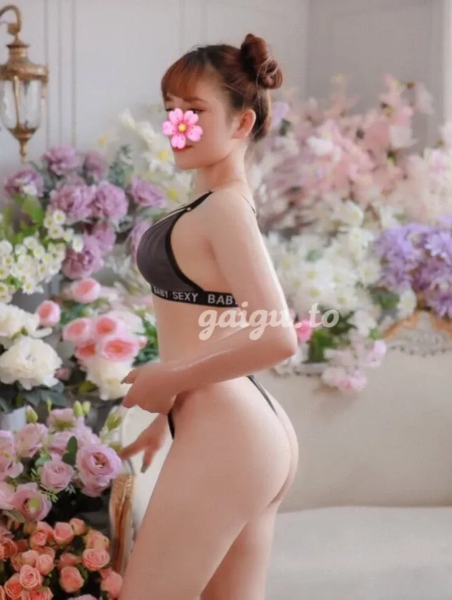 Vân Vân Baby  Siêu Dâm Phục Vụ Nhiệt Tình Rất Chiều Chuộng